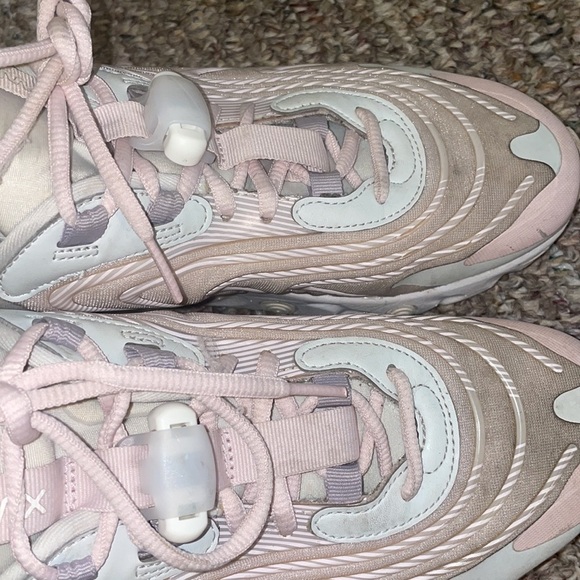 Womens Nike Air Max 270 React Photon Pink - Picture 12 of 13
